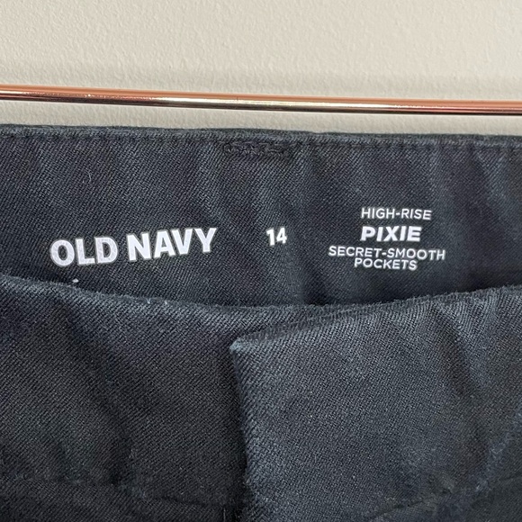 Old Navy Black High Rise Pixie Skinny Full Length Pants - Picture 4 of 5